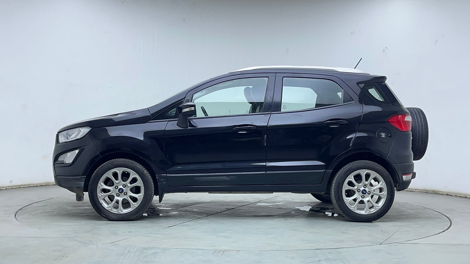 Used 2018 Ford EcoSport Titanium 1.5L TDCi Diesel Manual exterior LEFT SIDE VIEW