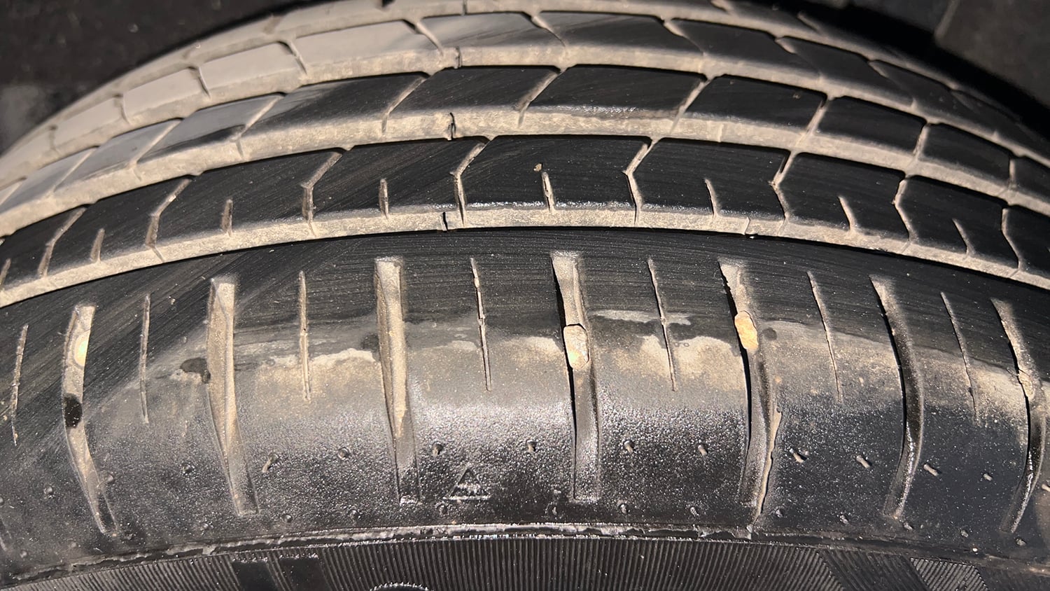 Used 2020 Maruti Suzuki Baleno Alpha Automatic Petrol Automatic tyres LEFT REAR TYRE TREAD VIEW
