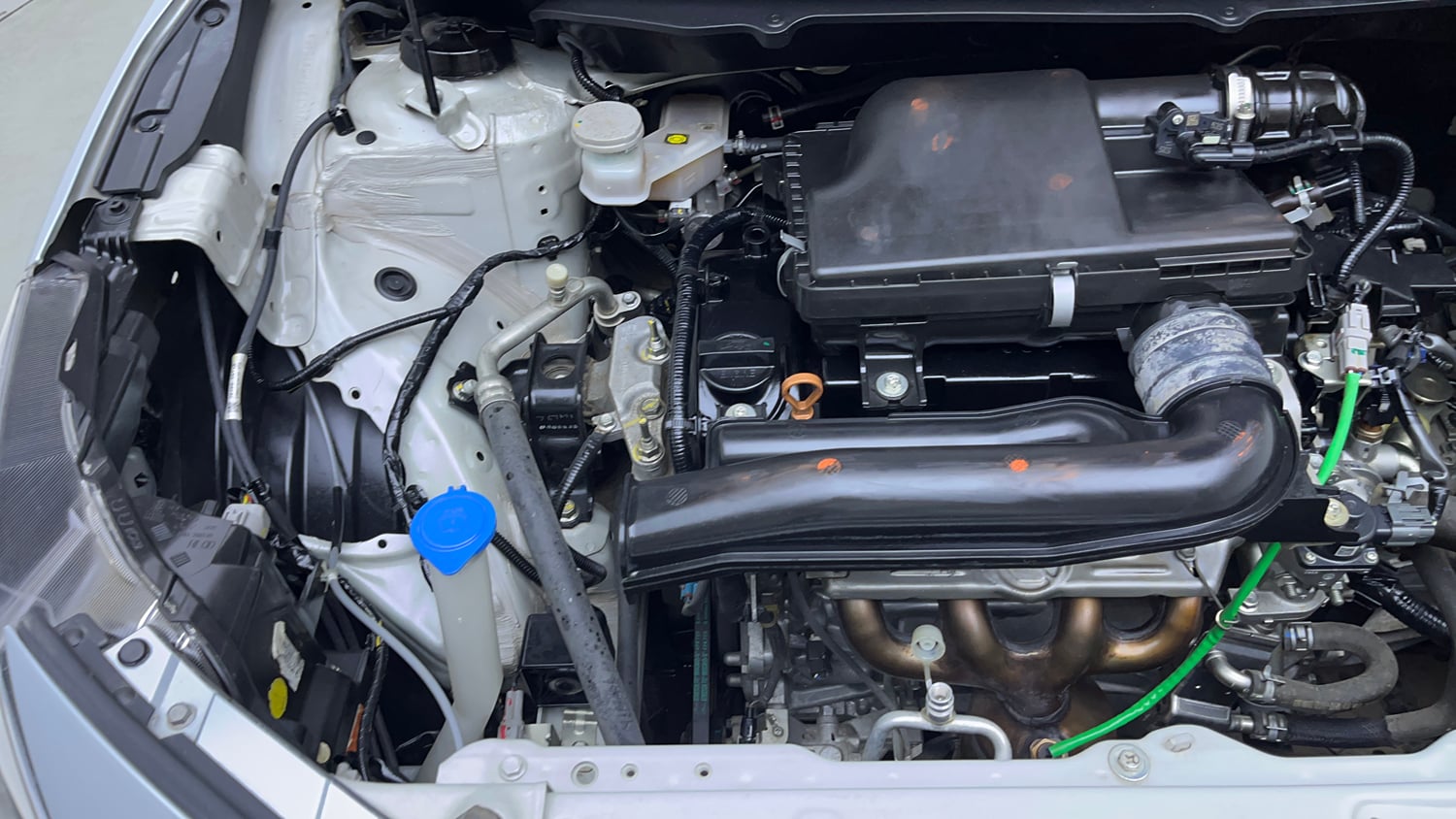 Used 2024 Toyota Glanza V Petrol Manual engine ENGINE RIGHT SIDE VIEW