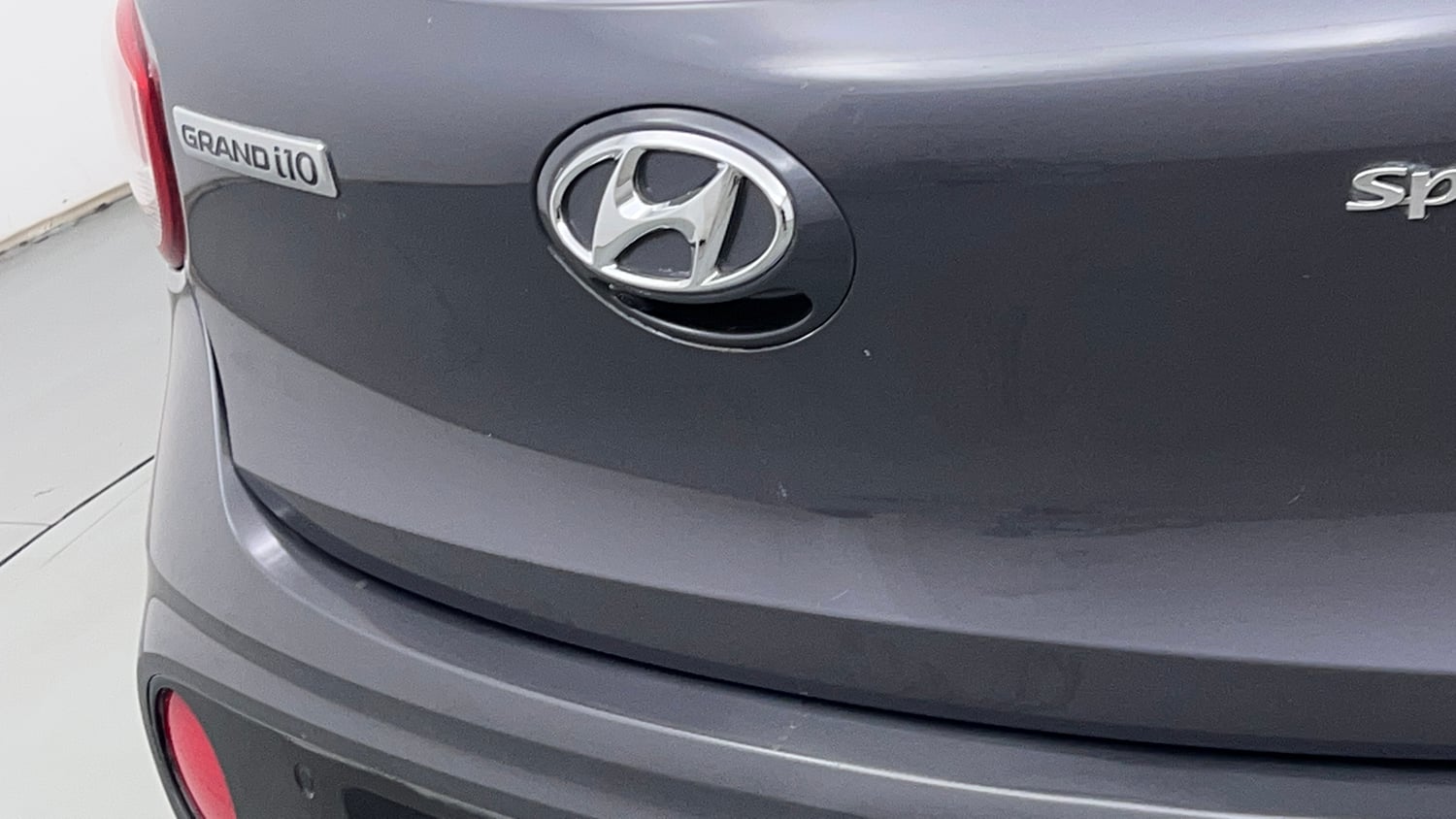 Used 2019 Hyundai Grand i10 Sportz 1.2 Kappa VTVT Petrol Manual dents MINOR DENT