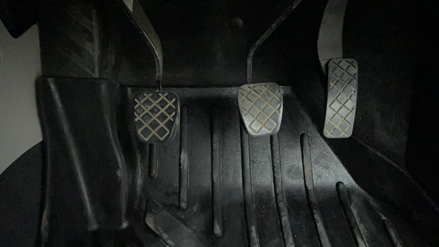 Used 2022 Volkswagen Taigun Topline 1.0 TSI MT Petrol Manual interior PEDALS VIEW