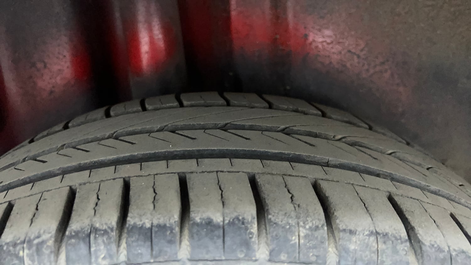 Used 2021 Volkswagen Polo Comfortline 1.0L MPI Petrol Manual tyres RIGHT REAR TYRE TREAD VIEW