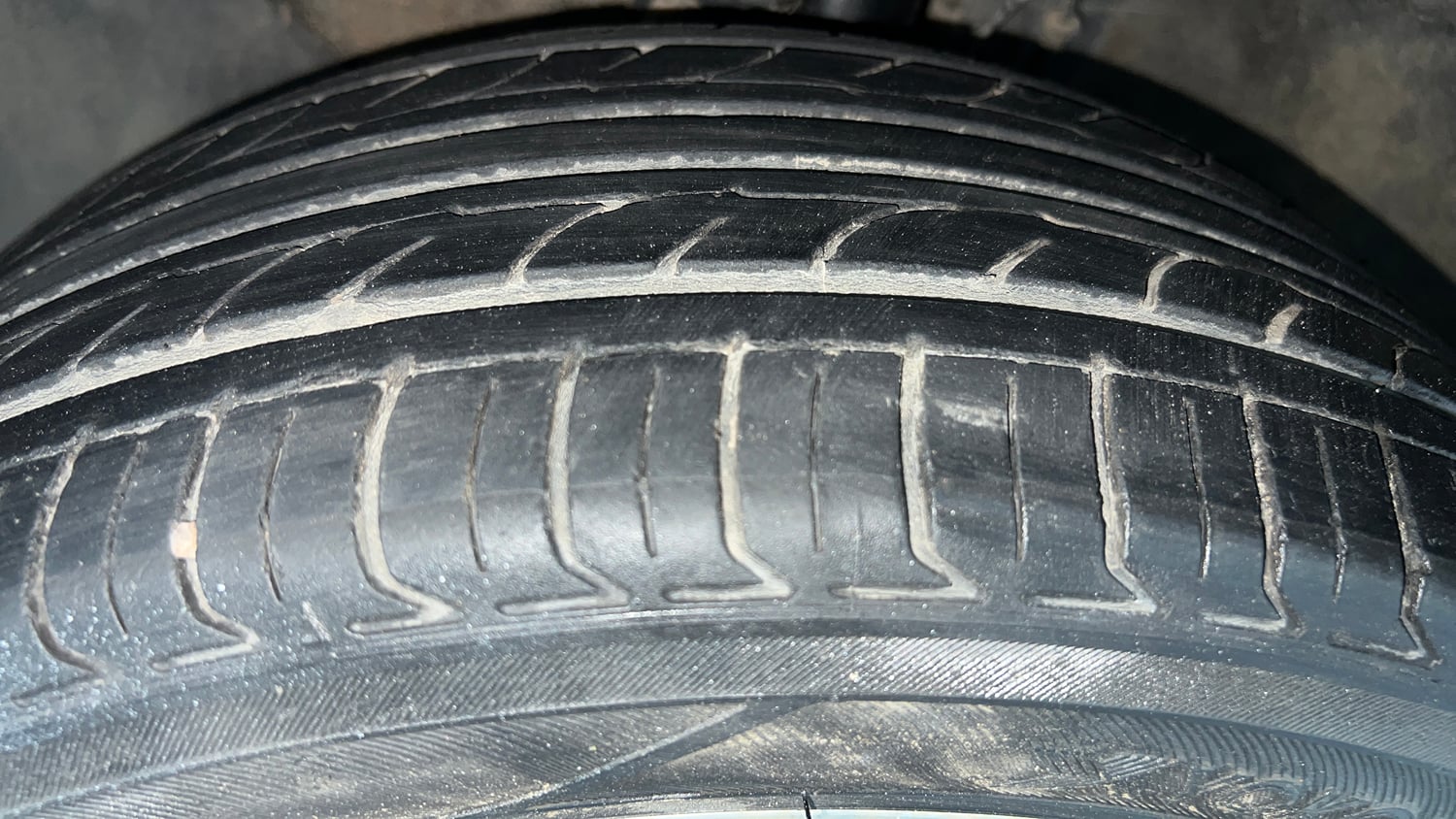 Used 2016 Hyundai i20 Active 1.2 SX Petrol Manual tyres LEFT FRONT TYRE TREAD VIEW