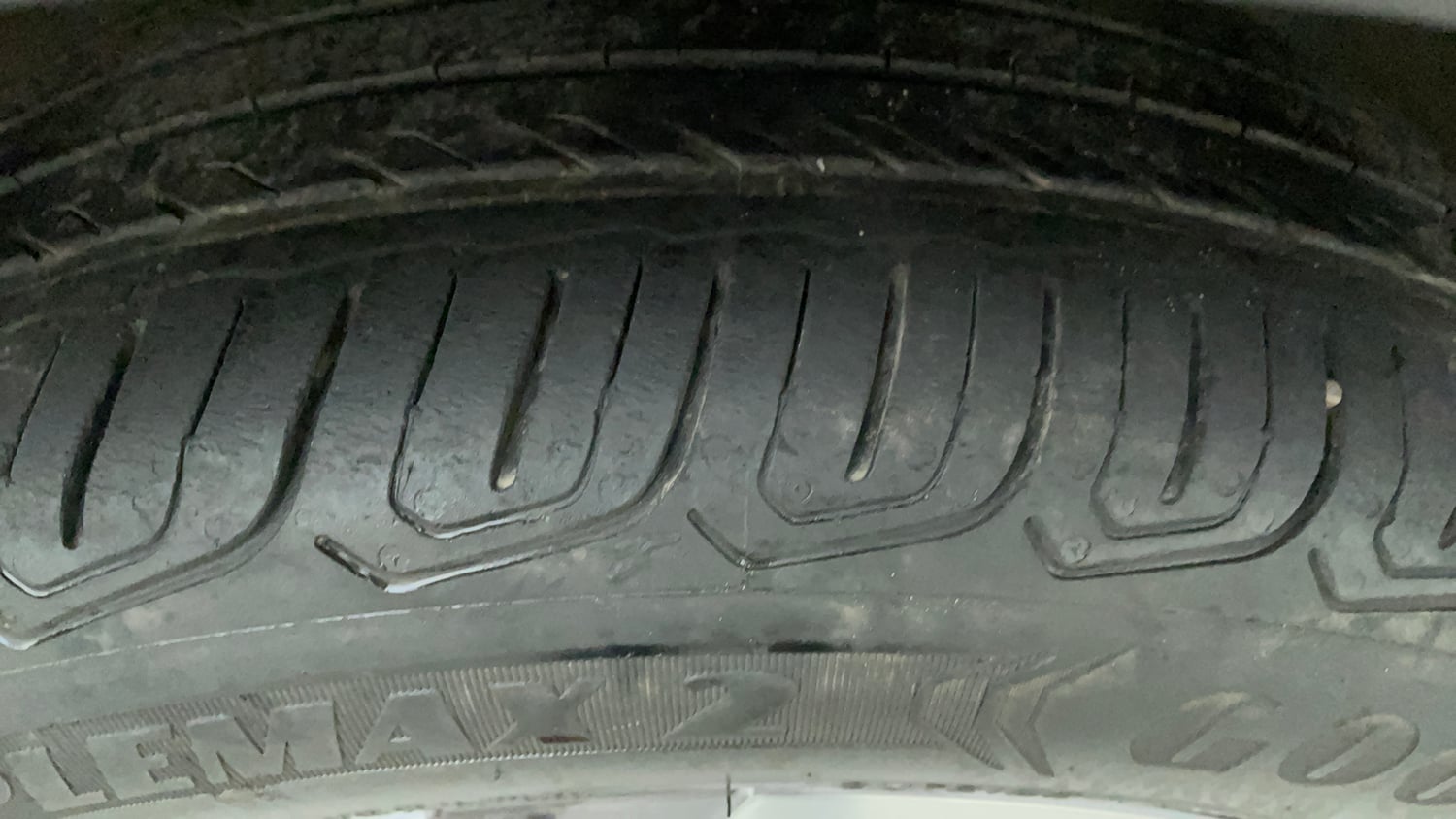Used 2022 Volkswagen Taigun Topline 1.0 TSI MT Petrol Manual tyres RIGHT FRONT TYRE TREAD VIEW