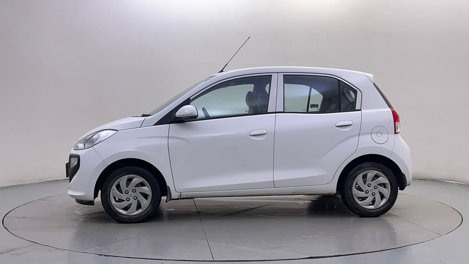 Used 2022 Hyundai Santro Sportz Petrol Manual exterior LEFT SIDE VIEW