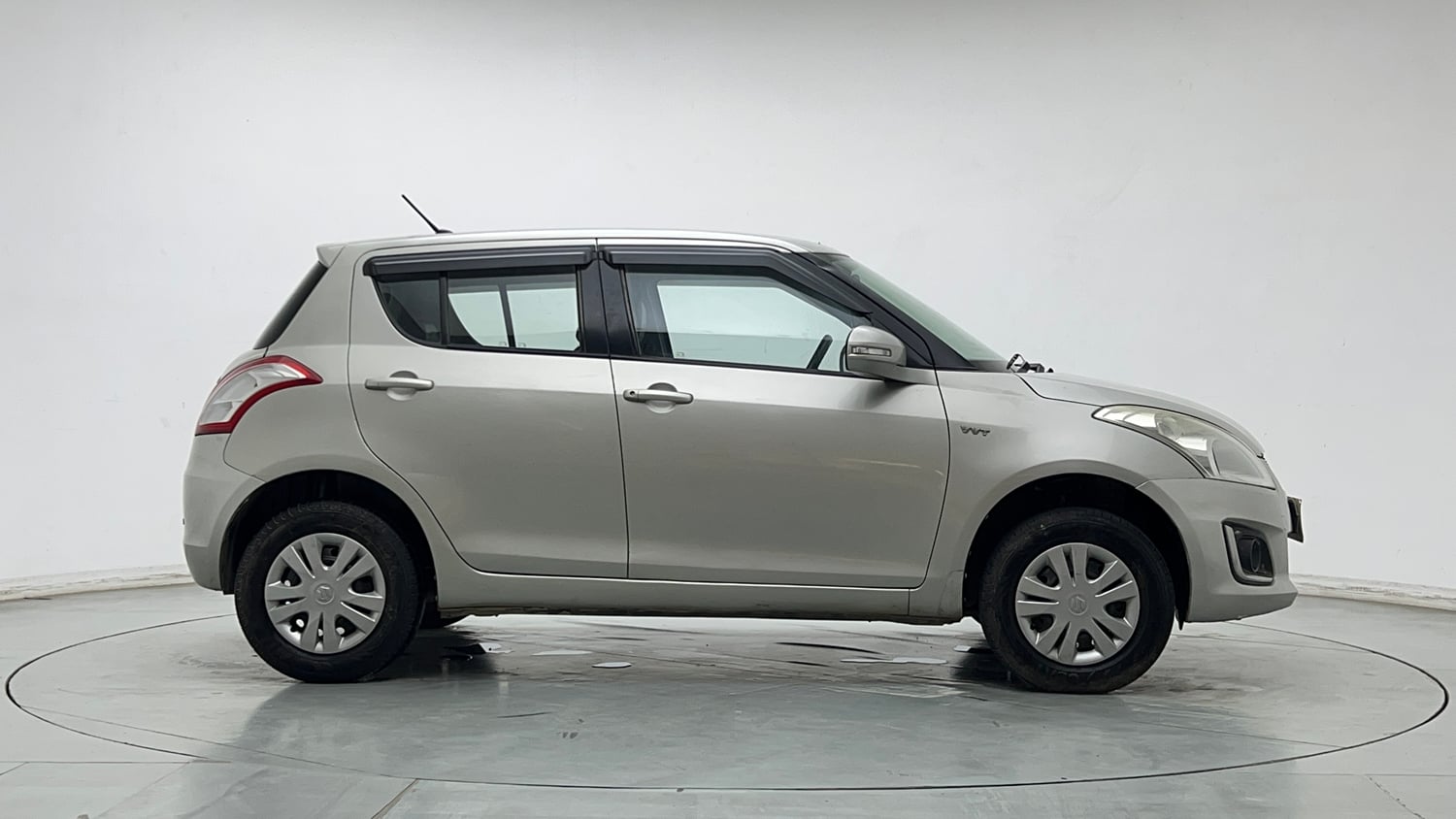 Used 2015 Maruti Suzuki Swift VXi Petrol Manual exterior RIGHT SIDE VIEW