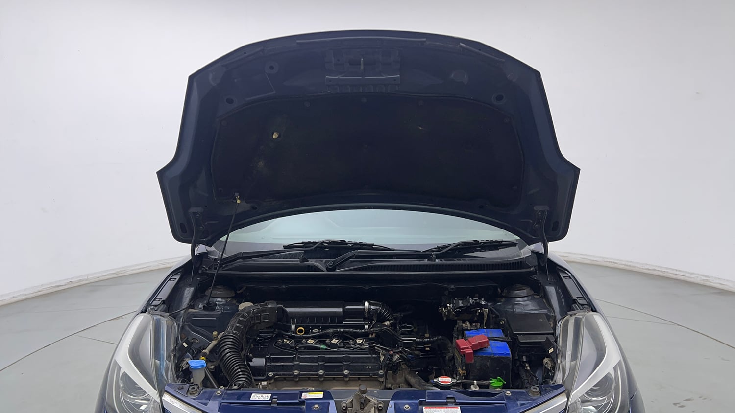Used 2019 Maruti Suzuki Baleno Zeta 1.2 Petrol Manual engine ENGINE & BONNET OPEN FRONT VIEW