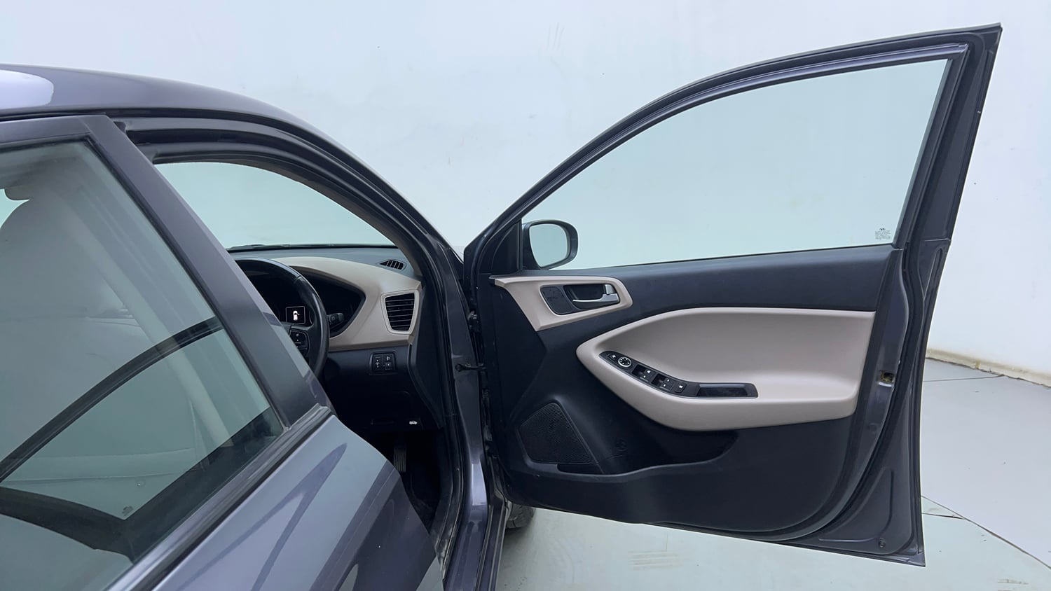 Used 2017 Hyundai Elite i20 Asta 1.2 Petrol Manual interior RIGHT FRONT DOOR OPEN VIEW