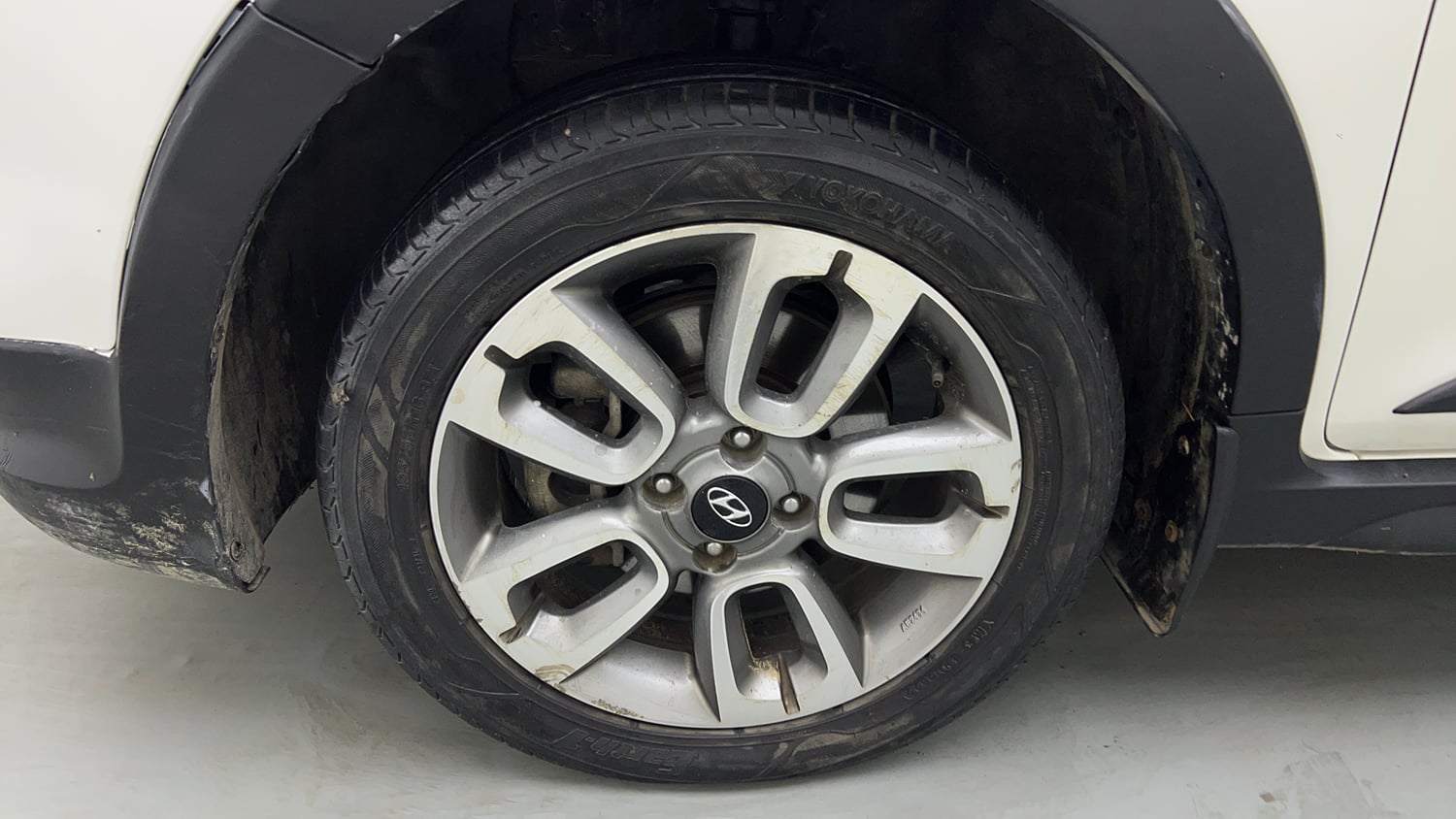Used 2016 Hyundai i20 Active 1.2 SX Petrol Manual tyres LEFT FRONT TYRE RIM VIEW