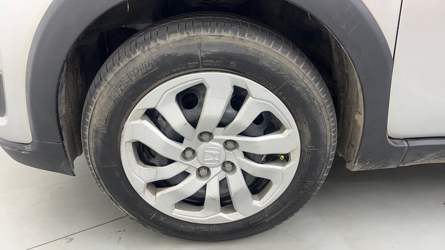 Used 2016 Honda BR-V S Petrol Petrol Manual tyres LEFT FRONT TYRE RIM VIEW