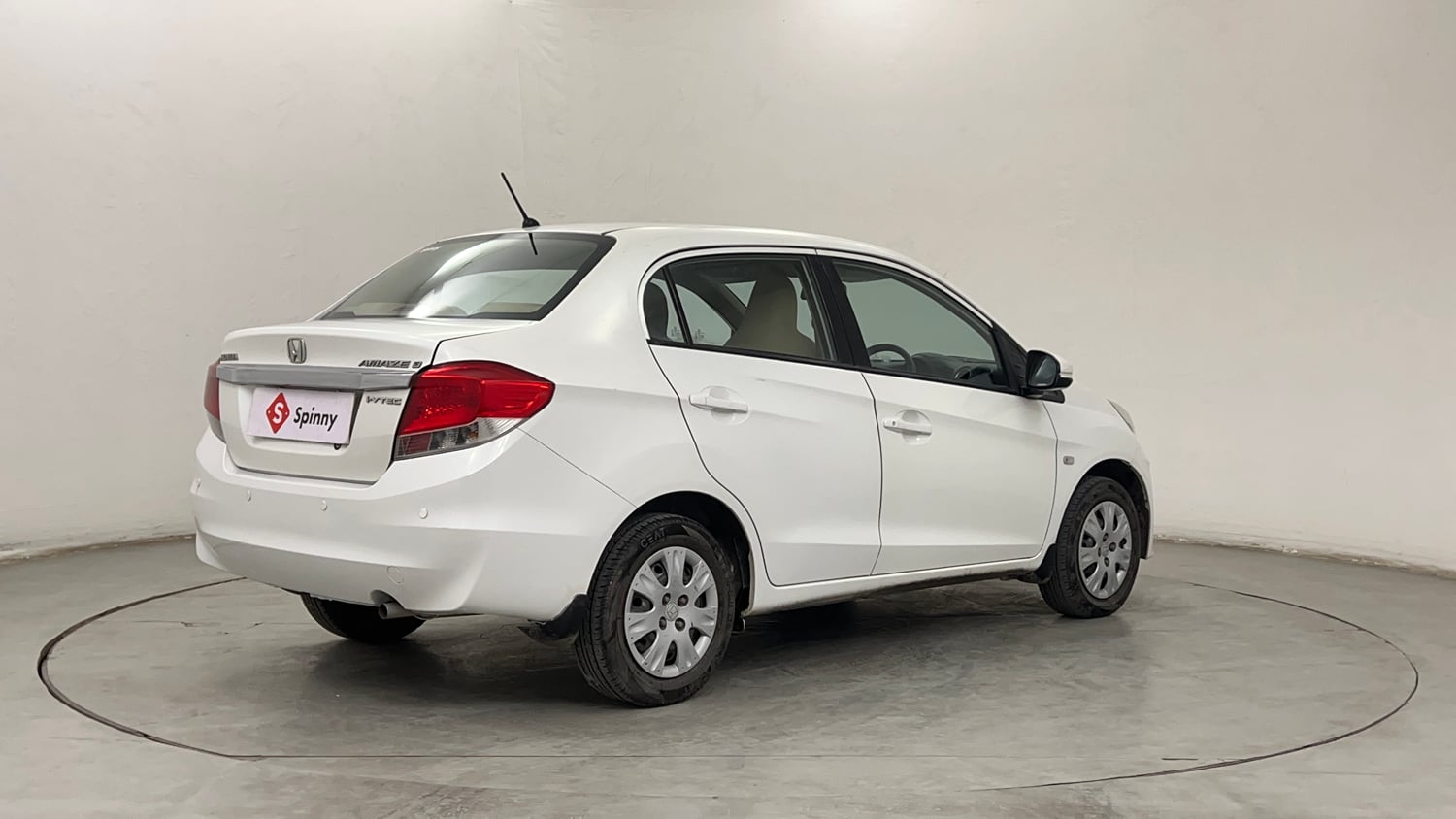 Used 2015 Honda Amaze 1.2 S i-VTEC Petrol Manual exterior RIGHT REAR CORNER VIEW
