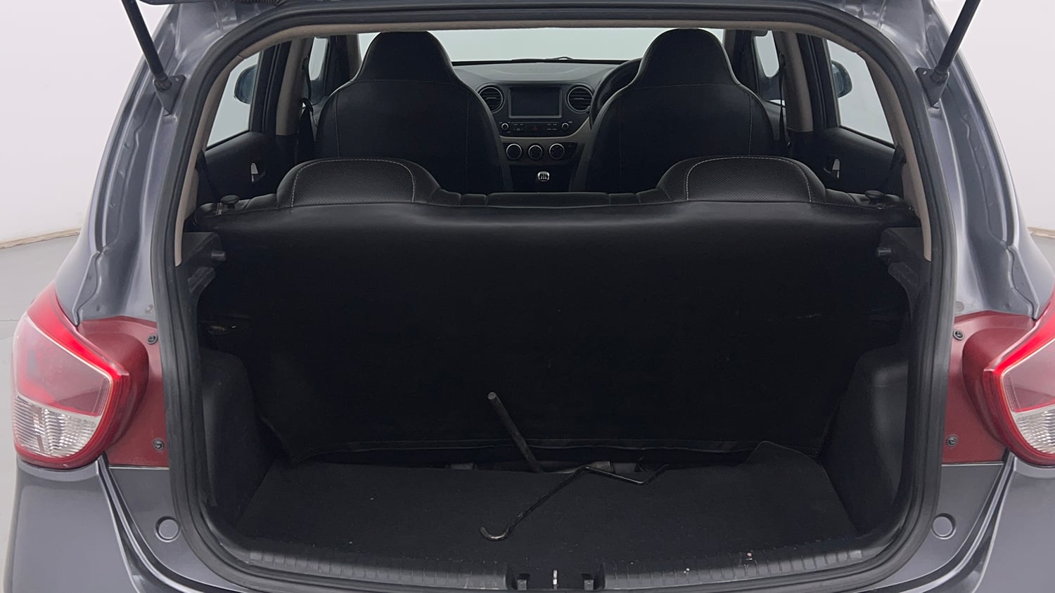 Used 2019 Hyundai Grand i10 Sportz 1.2 Kappa VTVT Petrol Manual interior DICKY INSIDE VIEW
