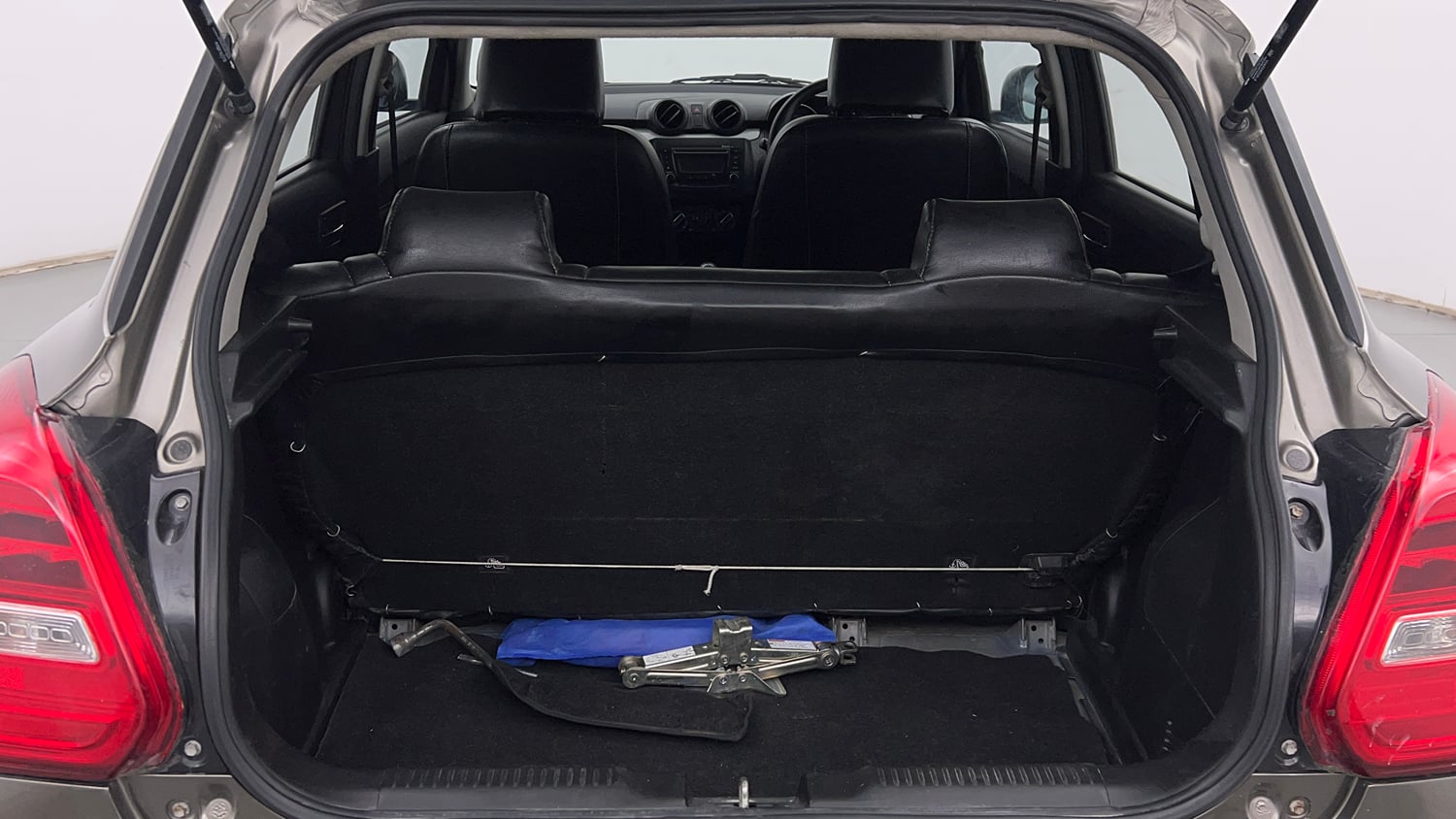 Used 2020 Maruti Suzuki Swift VXi Petrol Manual interior DICKY INSIDE VIEW