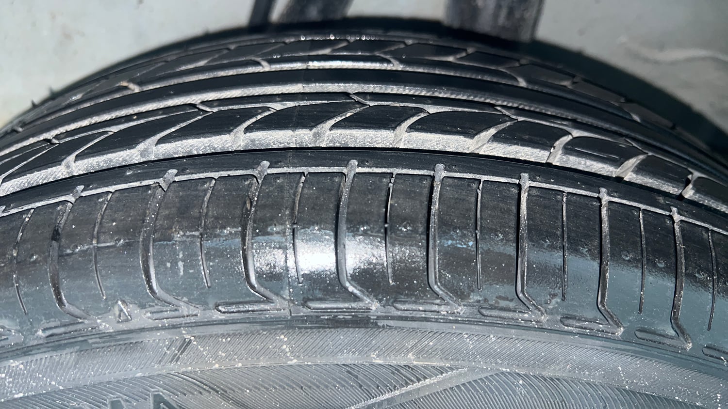 Used 2019 Honda Amaze 1.2 V MT Petrol Petrol Manual tyres LEFT REAR TYRE TREAD VIEW