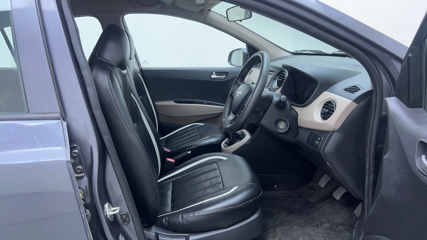Used 2016 Hyundai Grand i10 Sportz 1.2 Kappa VTVT Petrol Manual interior RIGHT SIDE FRONT DOOR CABIN VIEW