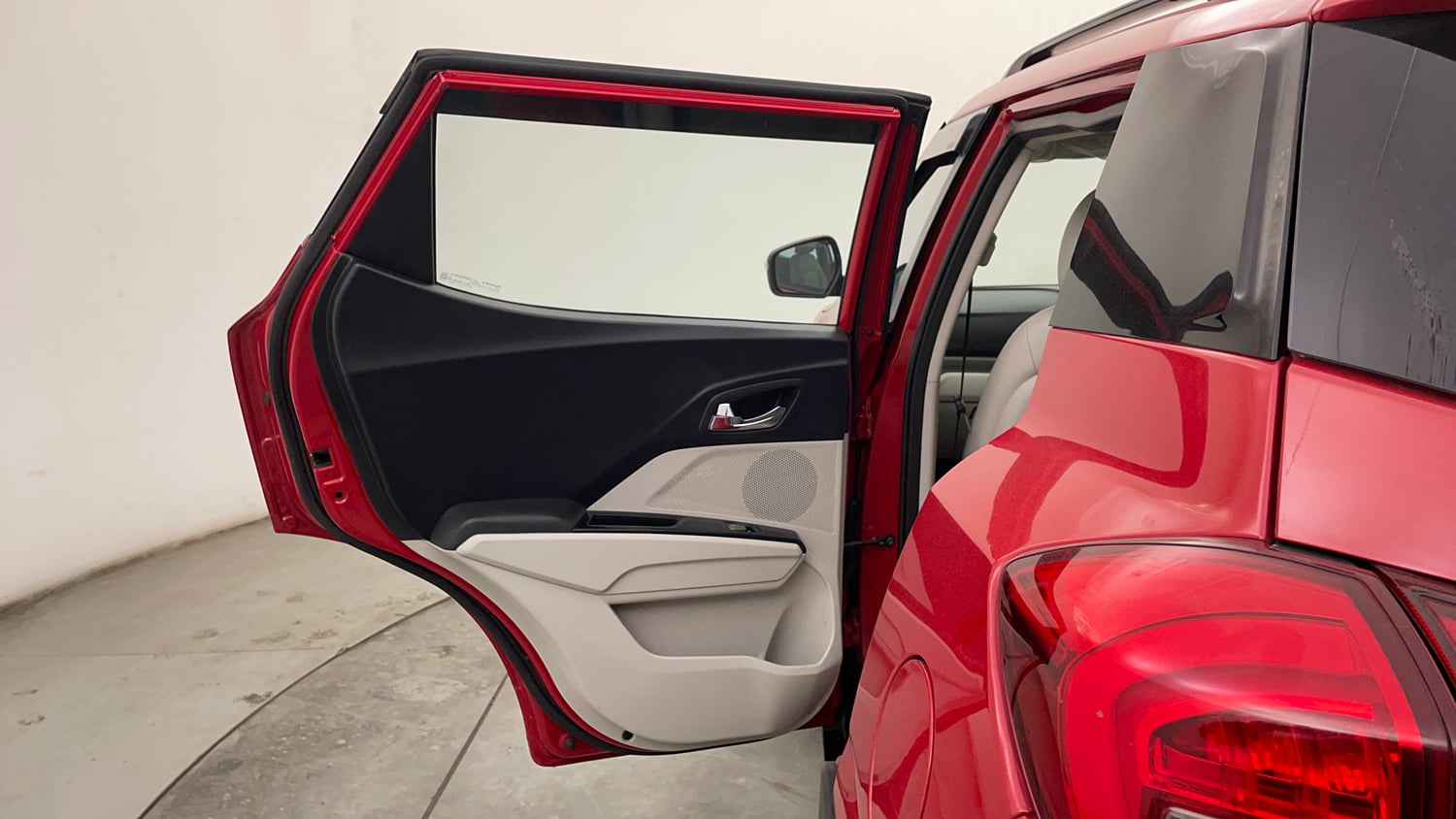 Used 2022 Mahindra XUV 300 W8 (O) 1.5 Diesel AMT Diesel Automatic interior LEFT REAR DOOR OPEN VIEW