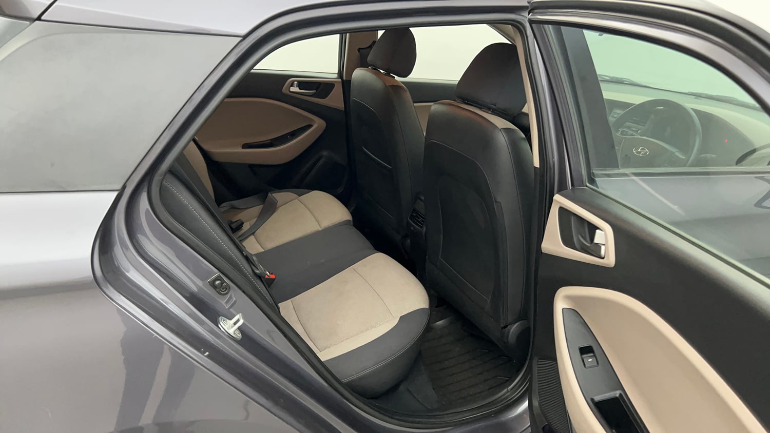Used 2014 Hyundai Elite i20 Magna 1.2 Petrol Manual interior RIGHT SIDE REAR DOOR CABIN VIEW
