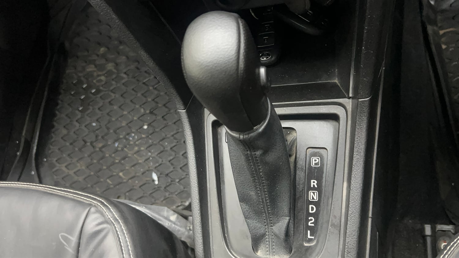 Used 2021 Toyota Urban Cruiser High Grade AT Petrol Automatic interior GEAR  KNOB VIEW