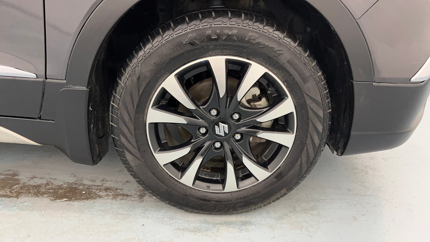 Used 2022 Maruti Suzuki S-Cross Zeta Petrol Manual tyres RIGHT FRONT TYRE RIM VIEW