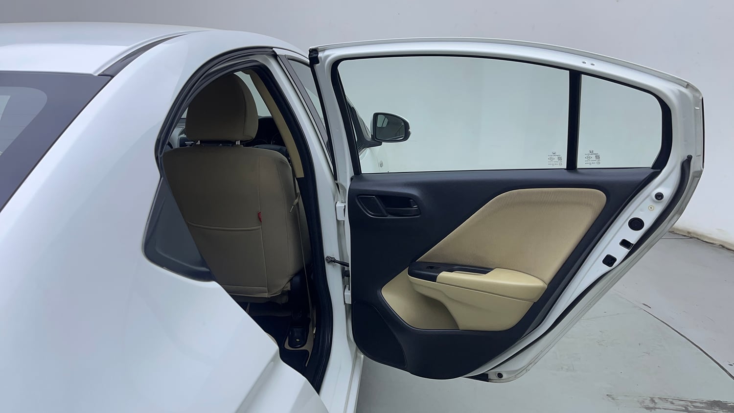 Used 2015 Honda City SV CVT Petrol Automatic interior RIGHT REAR DOOR OPEN VIEW