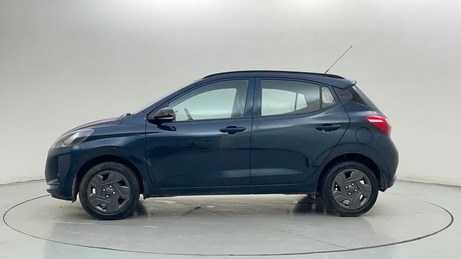 Used 2022 Hyundai Grand i10 Nios Corporate Edition MT Petrol Manual exterior LEFT SIDE VIEW