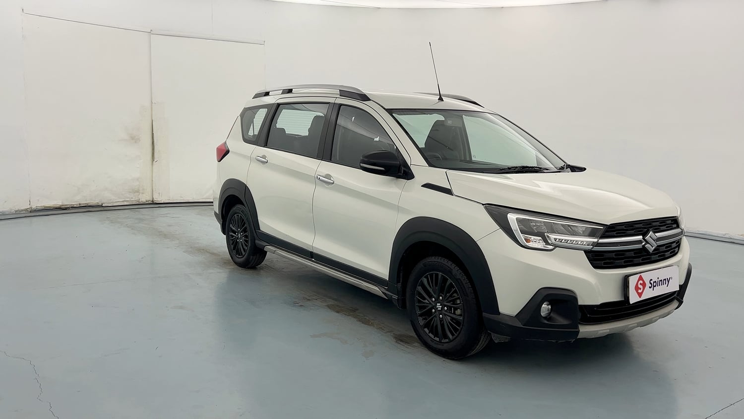 Used 2021 Maruti Suzuki XL6 Zeta AT Petrol Petrol Automatic exterior RIGHT FRONT CORNER VIEW