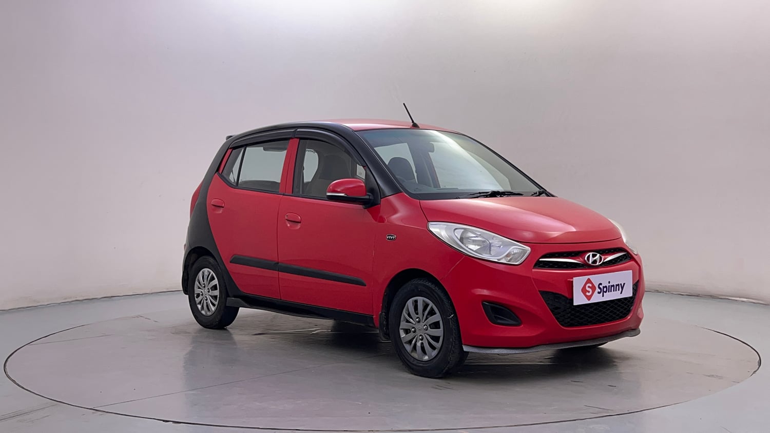 Used 2013 Hyundai i10 Magna 1.2 Kappa2 Petrol Manual exterior RIGHT FRONT CORNER VIEW