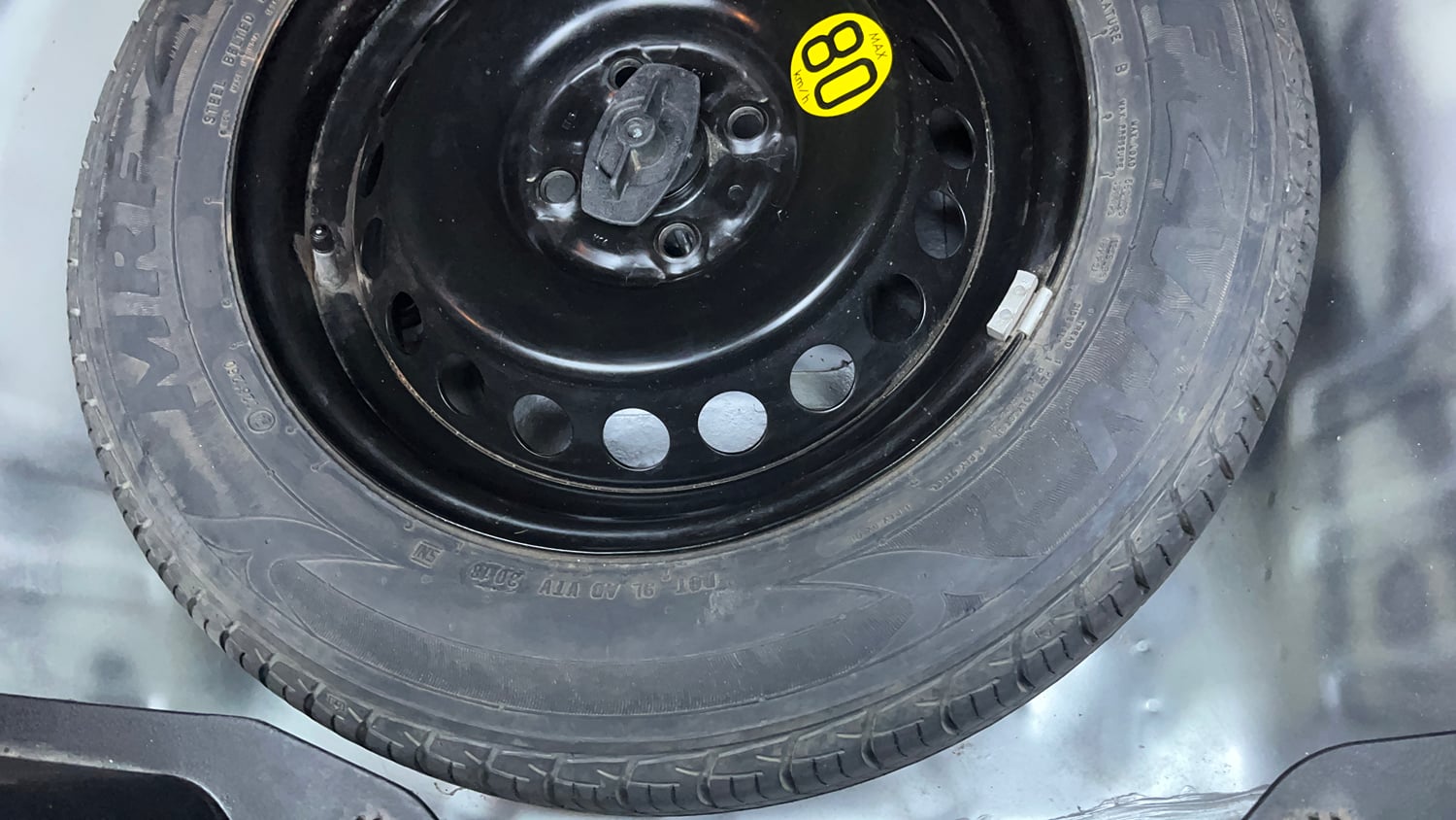 Used 2018 Maruti Suzuki Baleno Alpha 1.2 AT Petrol Automatic tyres SPARE TYRE VIEW
