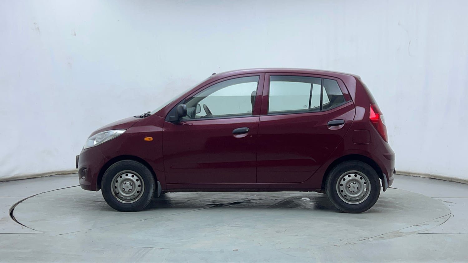 Used 2014 Hyundai i10 Era 1.1 iRDE2 Petrol Manual exterior LEFT SIDE VIEW