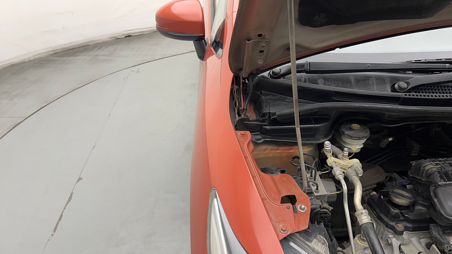 Used 2015 Honda Jazz V Petrol Petrol Manual engine ENGINE RIGHT SIDE HINGE & APRON VIEW