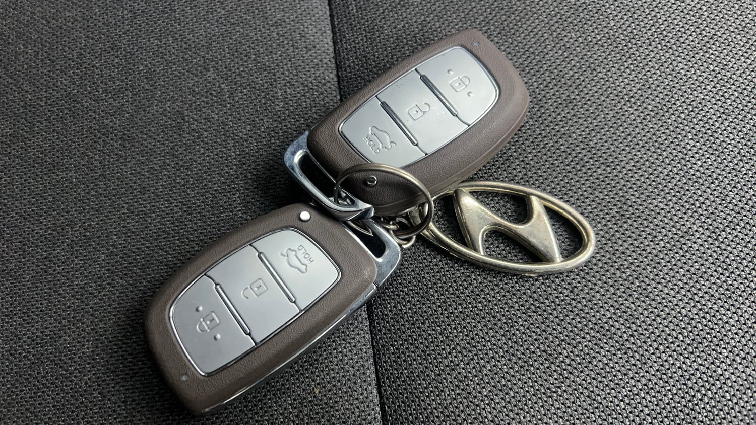 Used 2024 Hyundai Exter SX (O) 1.2 AMT Petrol Automatic extra CAR KEY VIEW