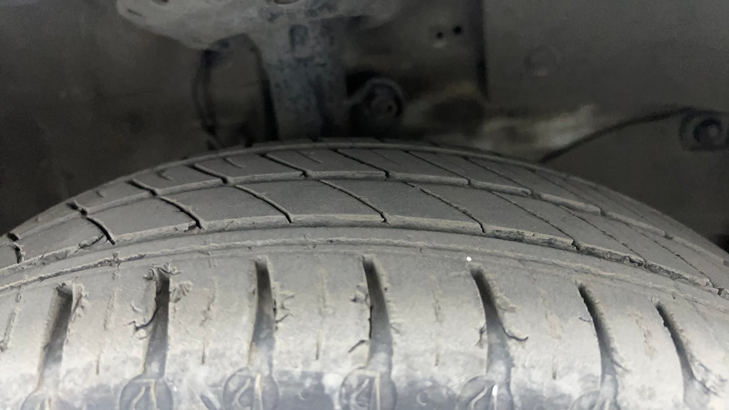 Used 2015 Honda Amaze 1.5 S i-DTEC Diesel Manual tyres RIGHT FRONT TYRE TREAD VIEW