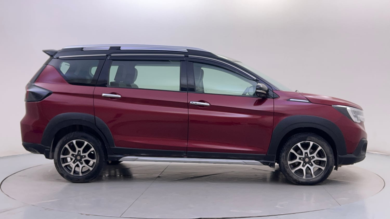 Used 2023 Maruti Suzuki XL6 Alpha Plus AT Petrol Dual Tone Petrol Automatic exterior RIGHT SIDE VIEW