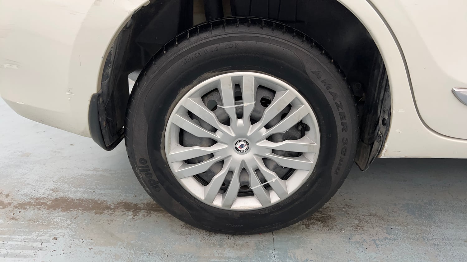 Used 2018 Maruti Suzuki Dzire VXi AMT Petrol Automatic tyres RIGHT REAR TYRE RIM VIEW