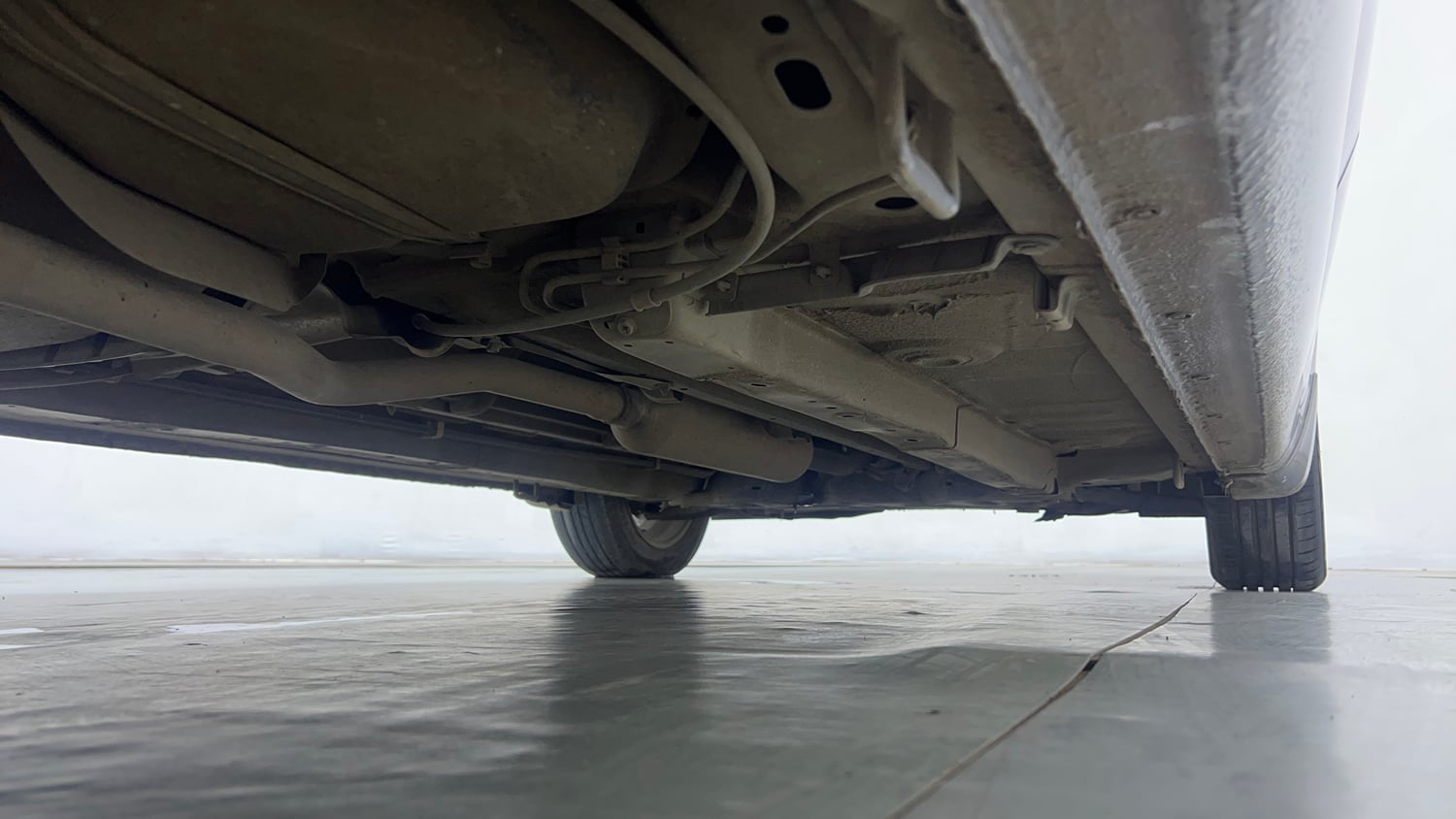 Used 2018 Maruti Suzuki Ciaz Alpha 1.4 MT Petrol Manual extra REAR RIGHT UNDERBODY VIEW