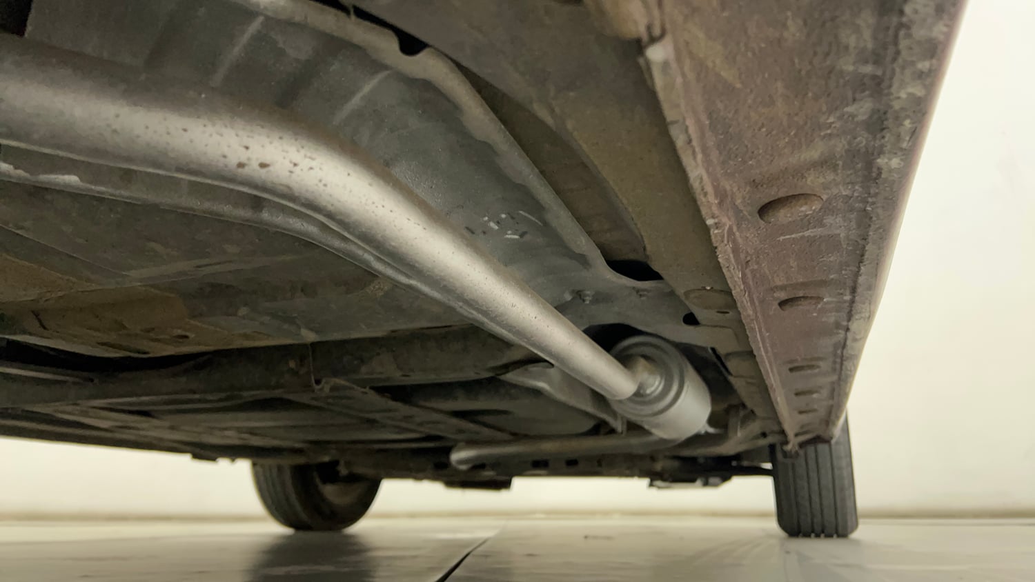 Used 2015 Honda Jazz V AT Petrol Petrol Automatic extra REAR RIGHT UNDERBODY VIEW