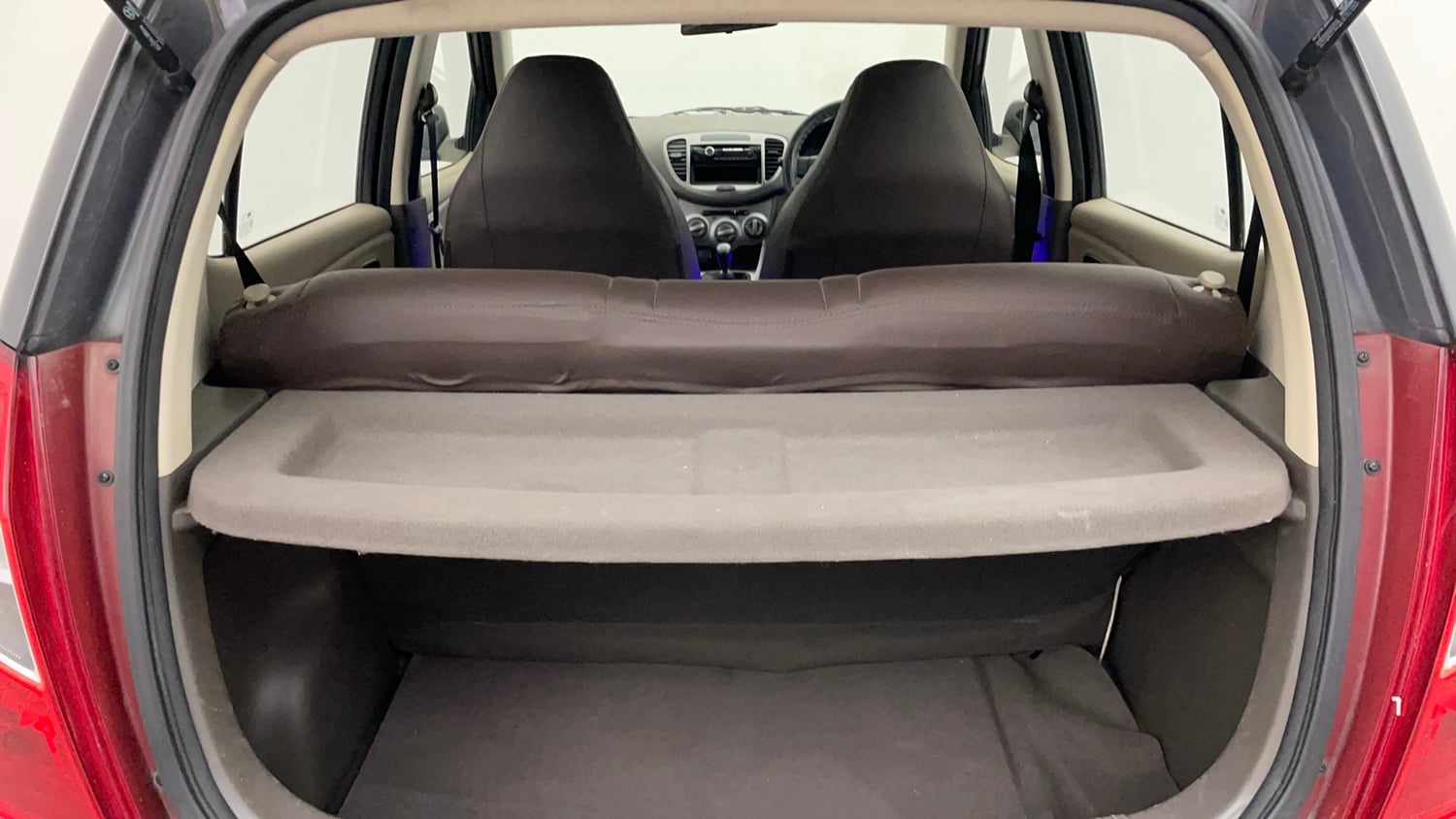 Used 2012 Hyundai i10 Magna 1.2 Kappa2 Petrol Manual interior DICKY INSIDE VIEW