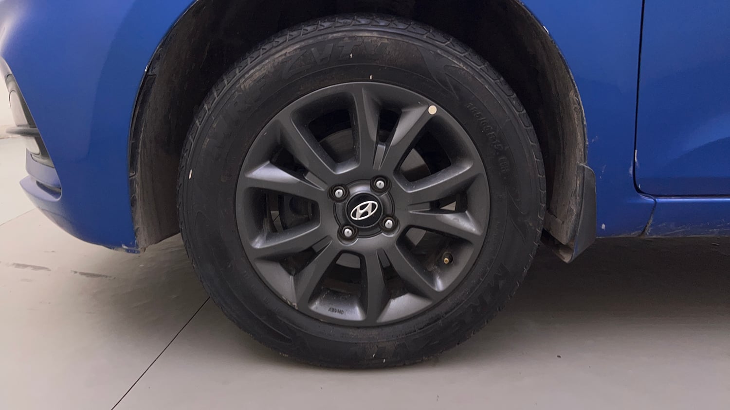 Used 2019 Hyundai Elite i20 Sportz Plus 1.2 CVT Petrol Automatic tyres LEFT FRONT TYRE RIM VIEW