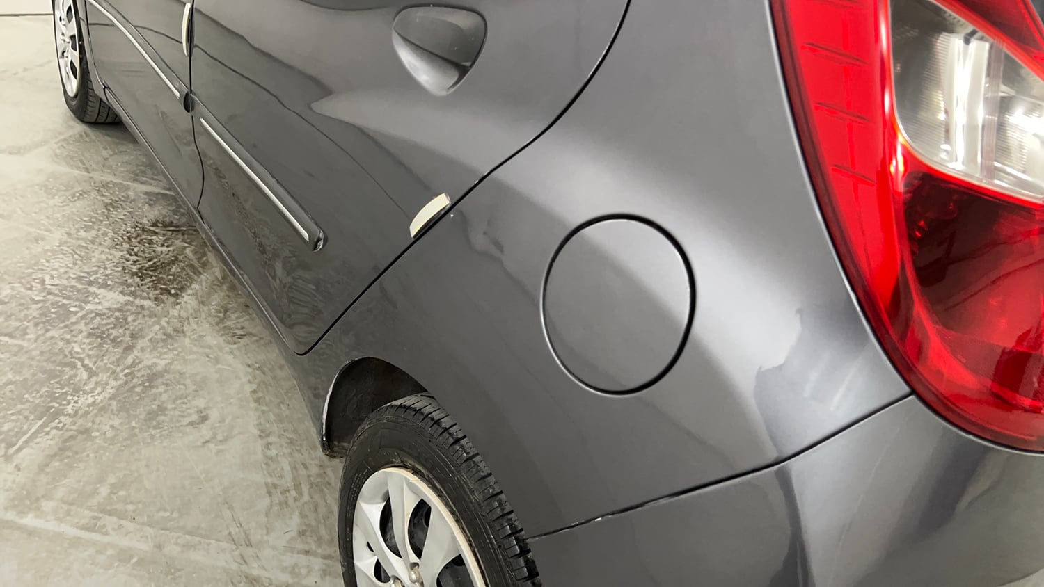 Used 2017 Hyundai Eon Magna + Petrol Manual dents MINOR SCRATCH