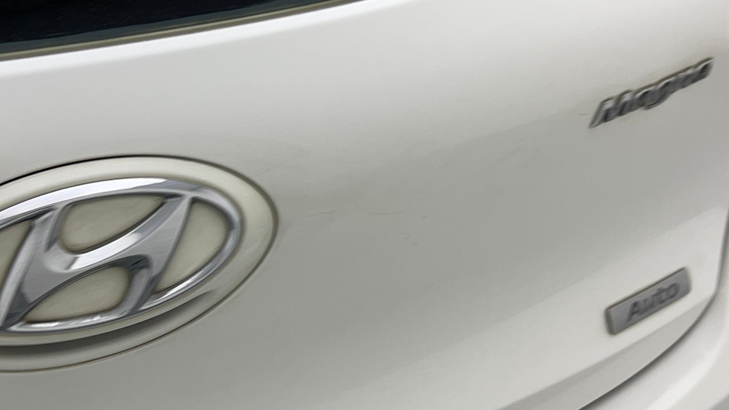 Used 2016 Hyundai Grand i10 Magna AT 1.2 Kappa VTVT Petrol Automatic dents MINOR SCRATCH