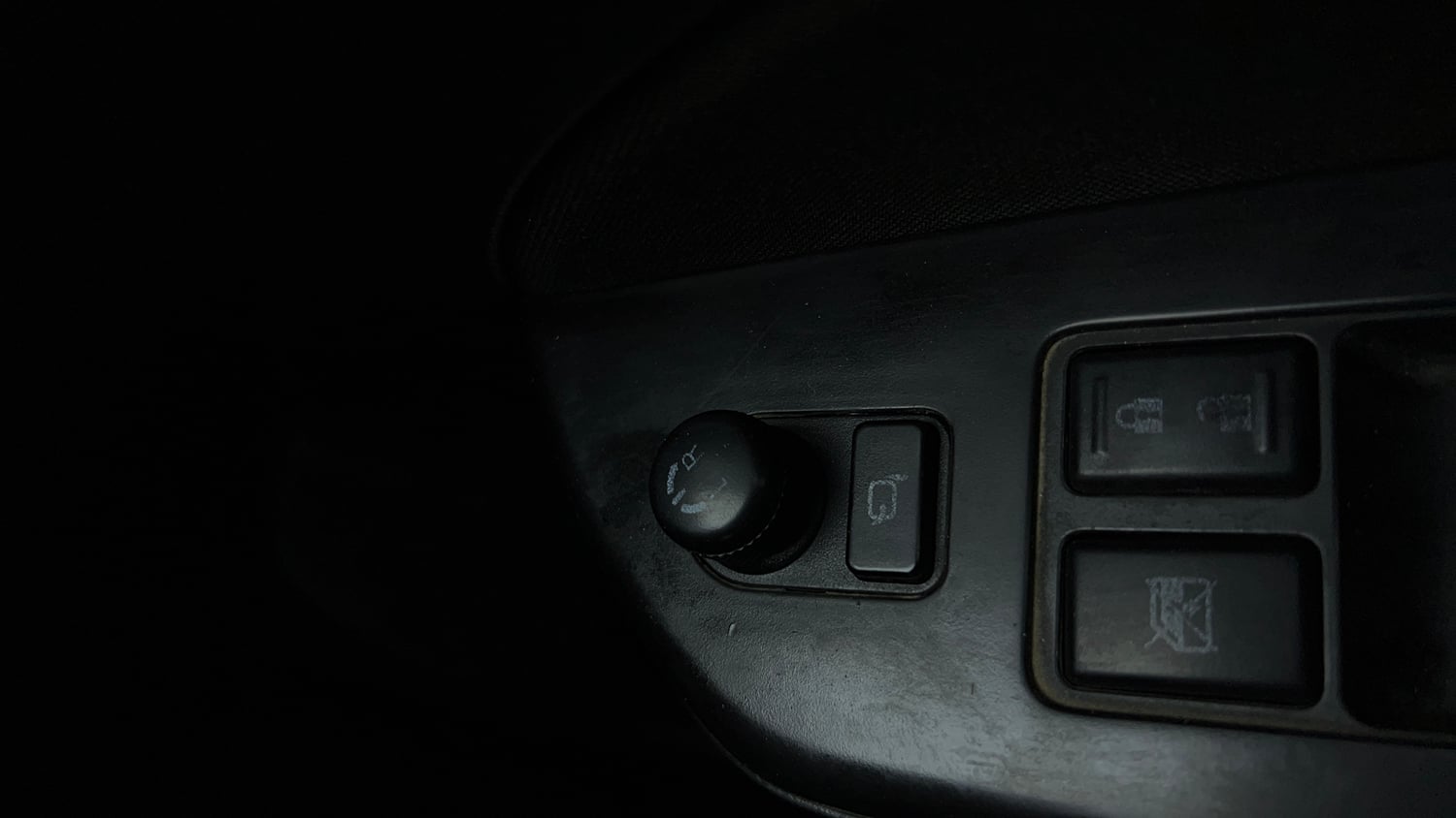 Used 2015 Maruti Suzuki Swift VXi Petrol Manual top_features Adjustable ORVM