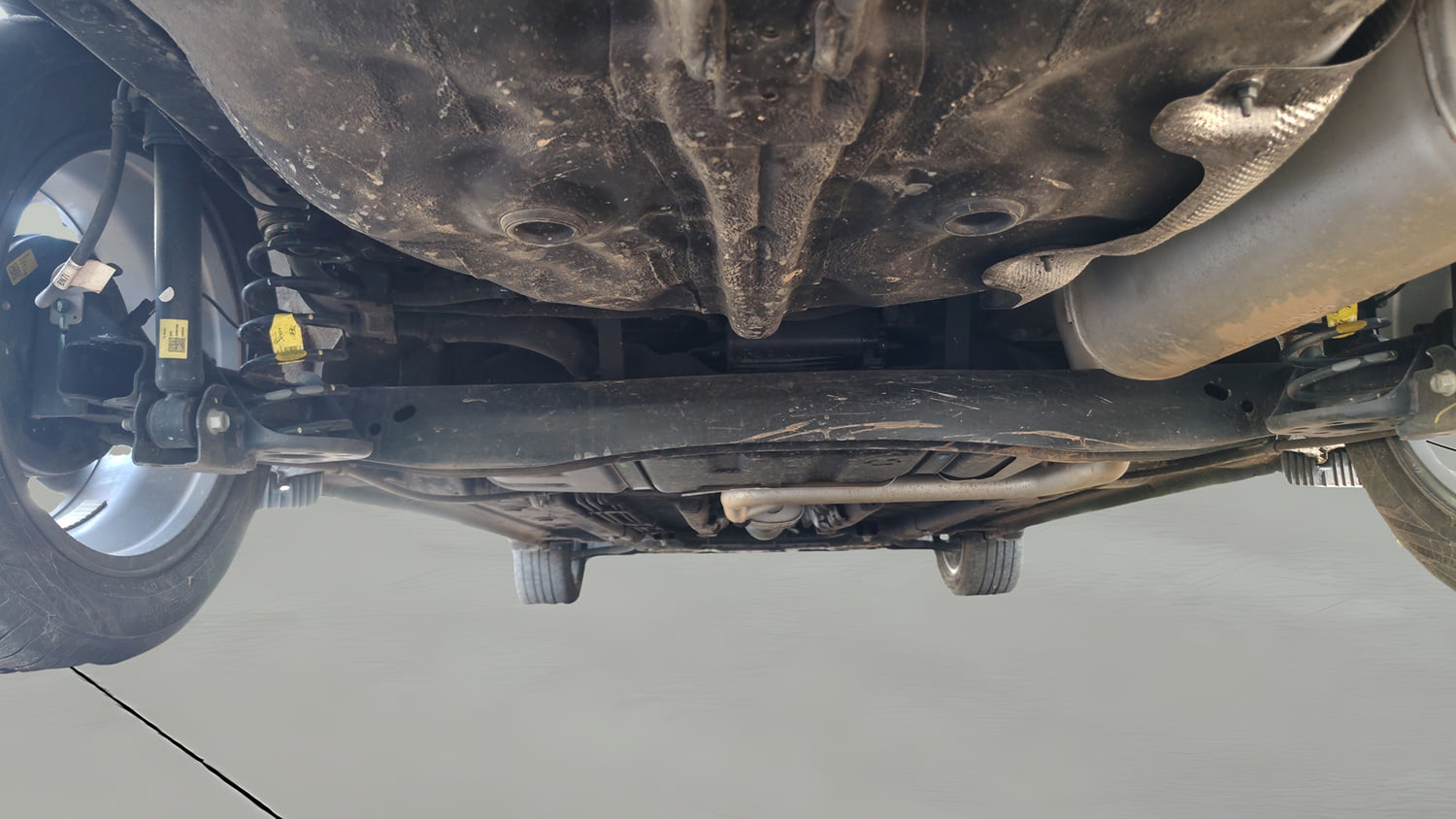 Used 2025 Hyundai Verna SX 1.5 Petrol MT Petrol Manual extra REAR UNDERBODY VIEW (TAKEN FROM REAR)