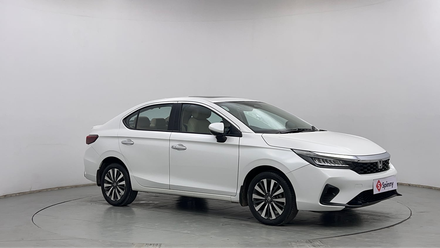 Used 2023 Honda City ZX Petrol CVT Petrol Automatic exterior RIGHT FRONT CORNER VIEW