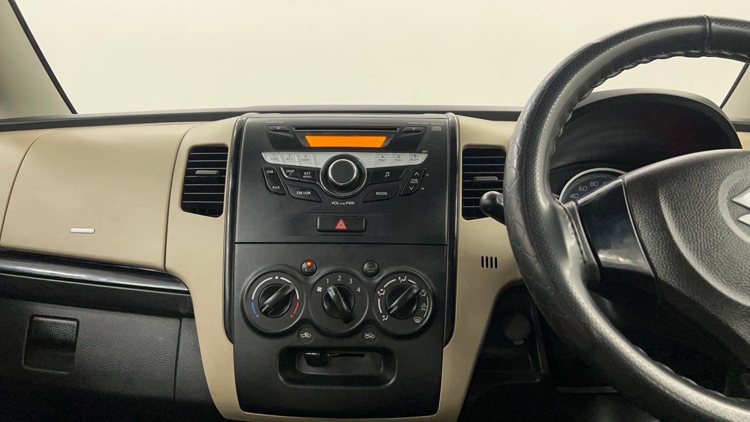Used 2018 Maruti Suzuki Wagon R VXI Petrol Manual interior MUSIC SYSTEM & AC CONTROL VIEW