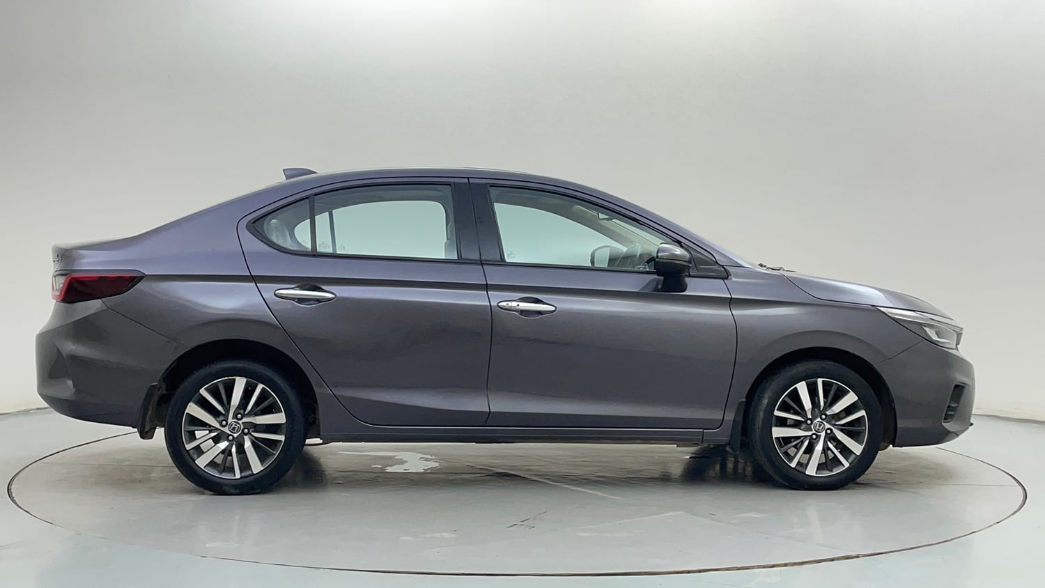 Used 2020 Honda City ZX CVT Petrol Petrol Automatic exterior RIGHT SIDE VIEW