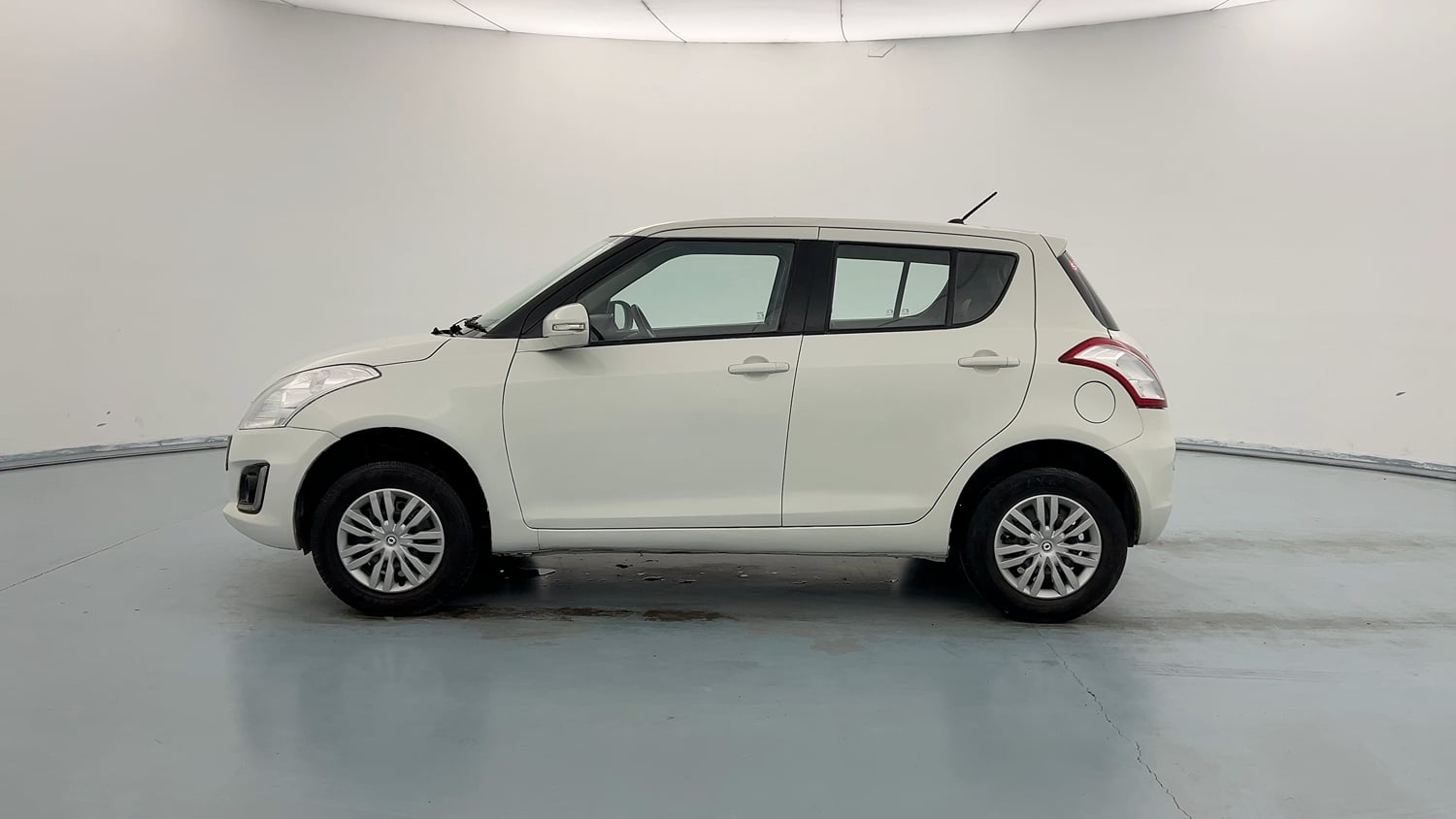 Used 2016 Maruti Suzuki Swift VXi Petrol Manual exterior LEFT SIDE VIEW