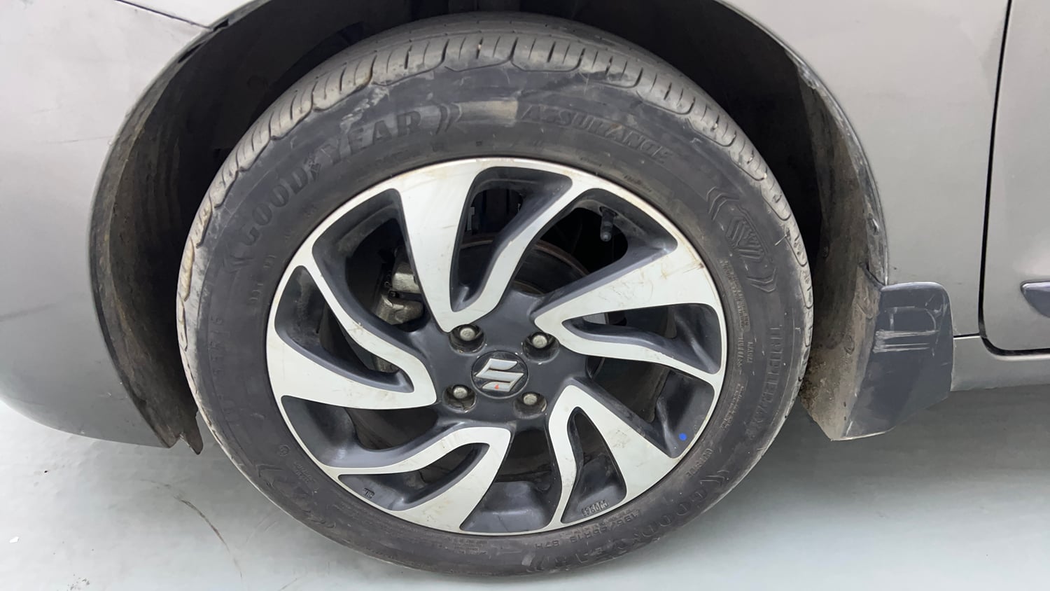 Used 2020 Maruti Suzuki Baleno Zeta Automatic Petrol Automatic tyres LEFT FRONT TYRE RIM VIEW