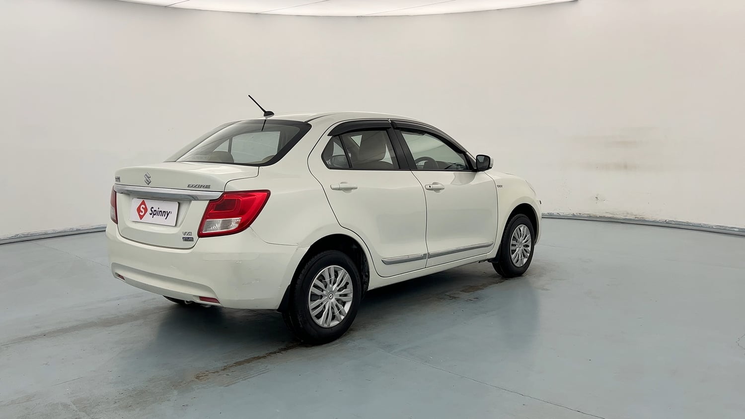 Used 2018 Maruti Suzuki Dzire VXi AMT Petrol Automatic exterior RIGHT REAR CORNER VIEW