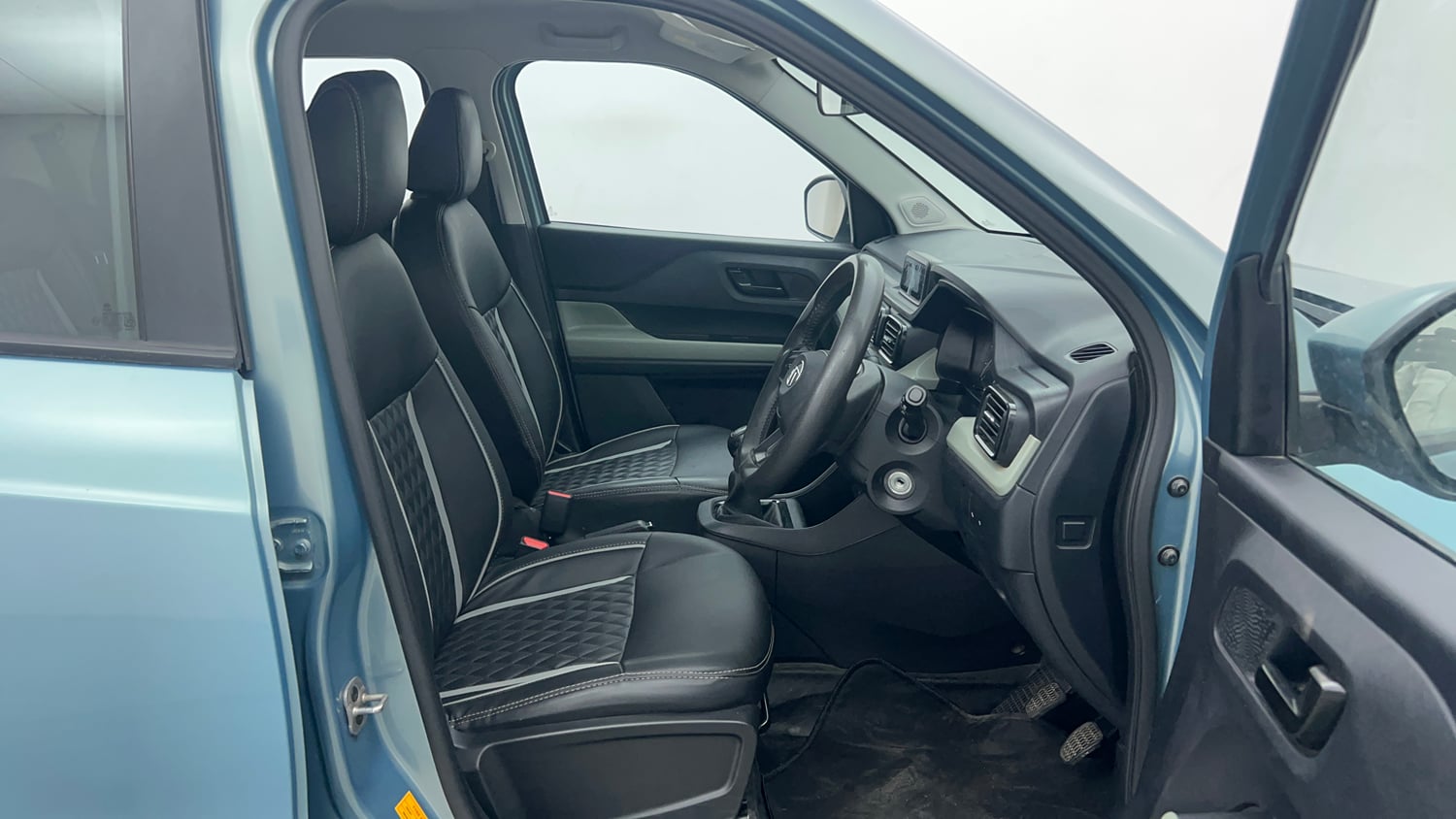 Used 2023 Tata Punch Adventure MT Petrol Manual interior RIGHT SIDE FRONT DOOR CABIN VIEW