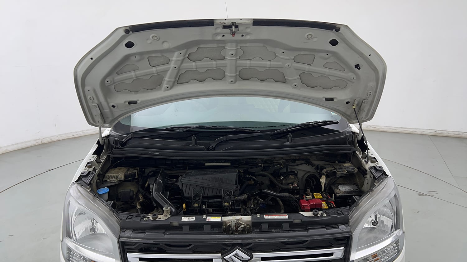 Used 2024 Maruti Suzuki Wagon R VXI 1.0 CNG Cng Manual engine ENGINE & BONNET OPEN FRONT VIEW